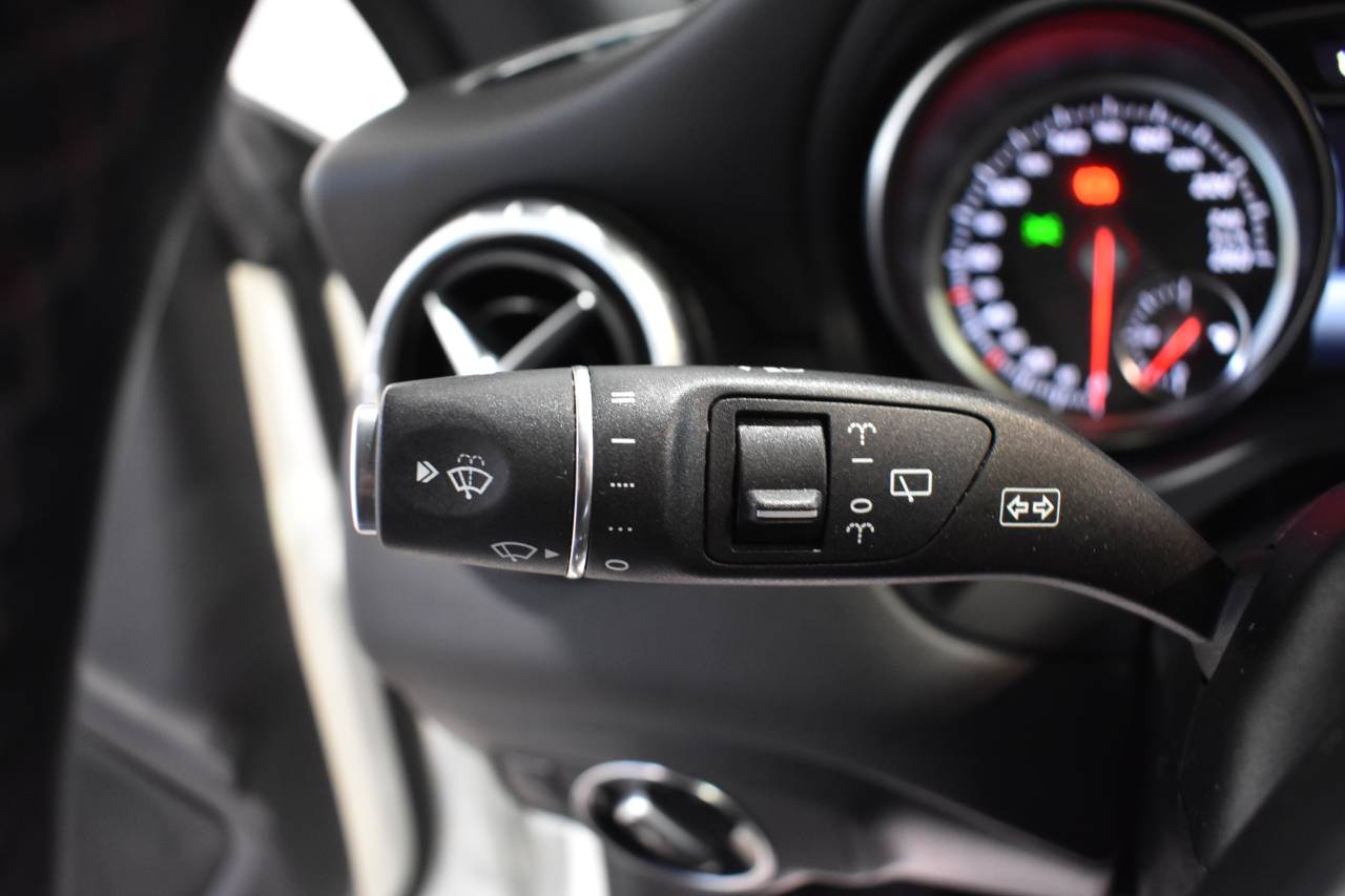 MERCEDES-BENZ CLA en Minoautos