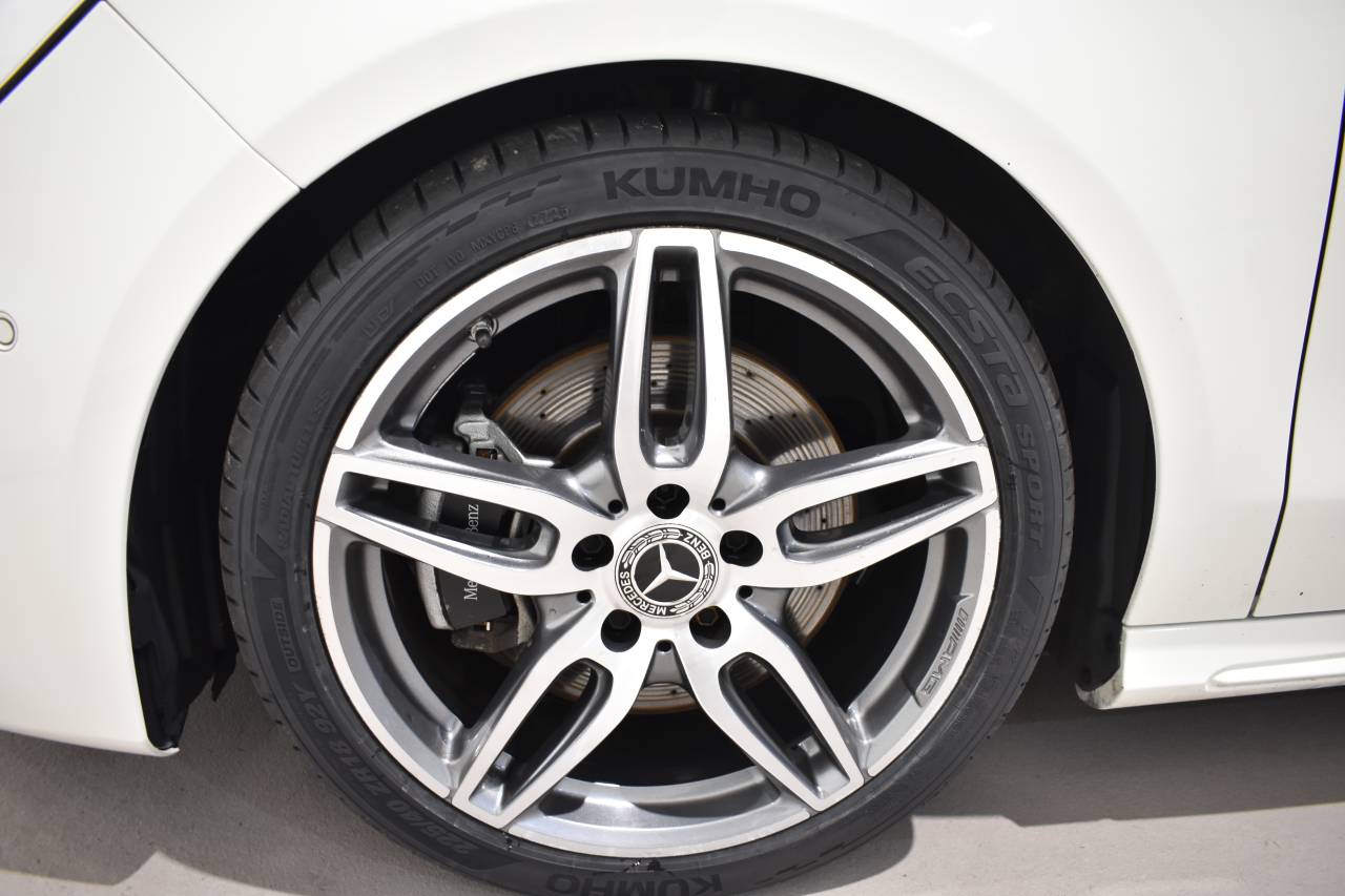 MERCEDES-BENZ CLA en Minoautos