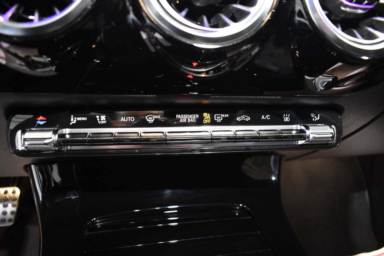 MERCEDES-BENZ CLA en Minoautos