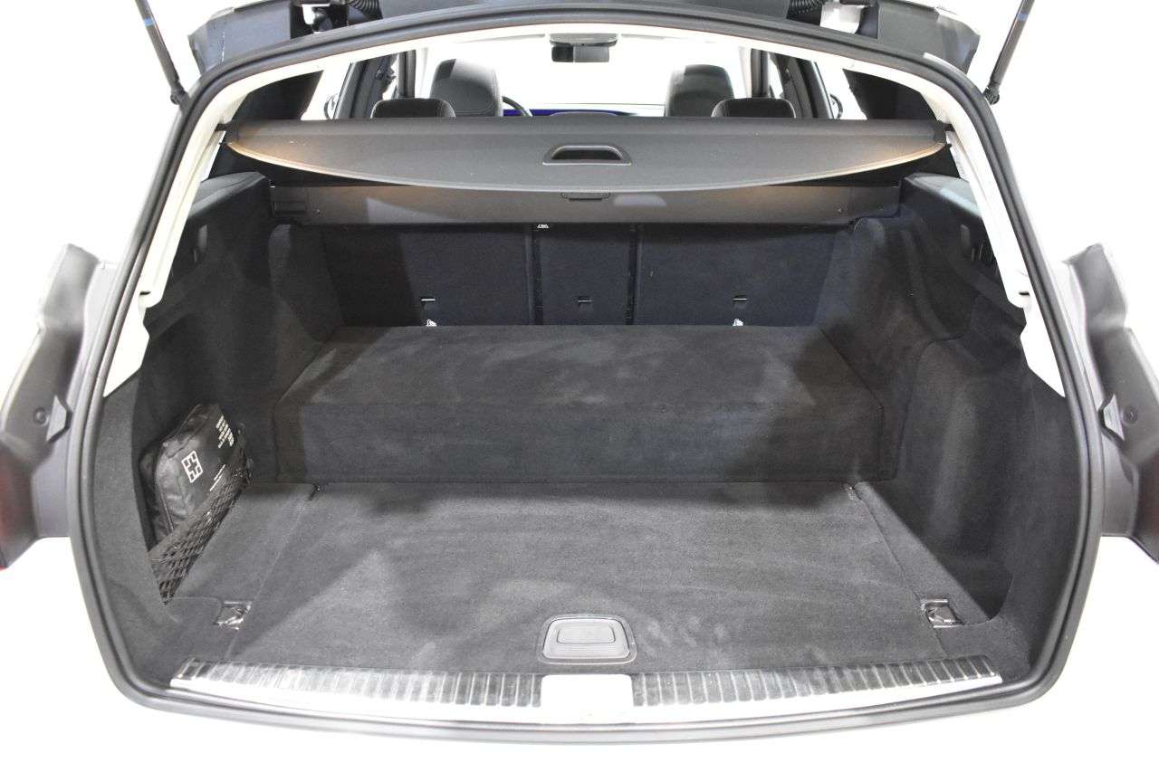 MERCEDES-BENZ CLASE E ESTATE en Minoautos