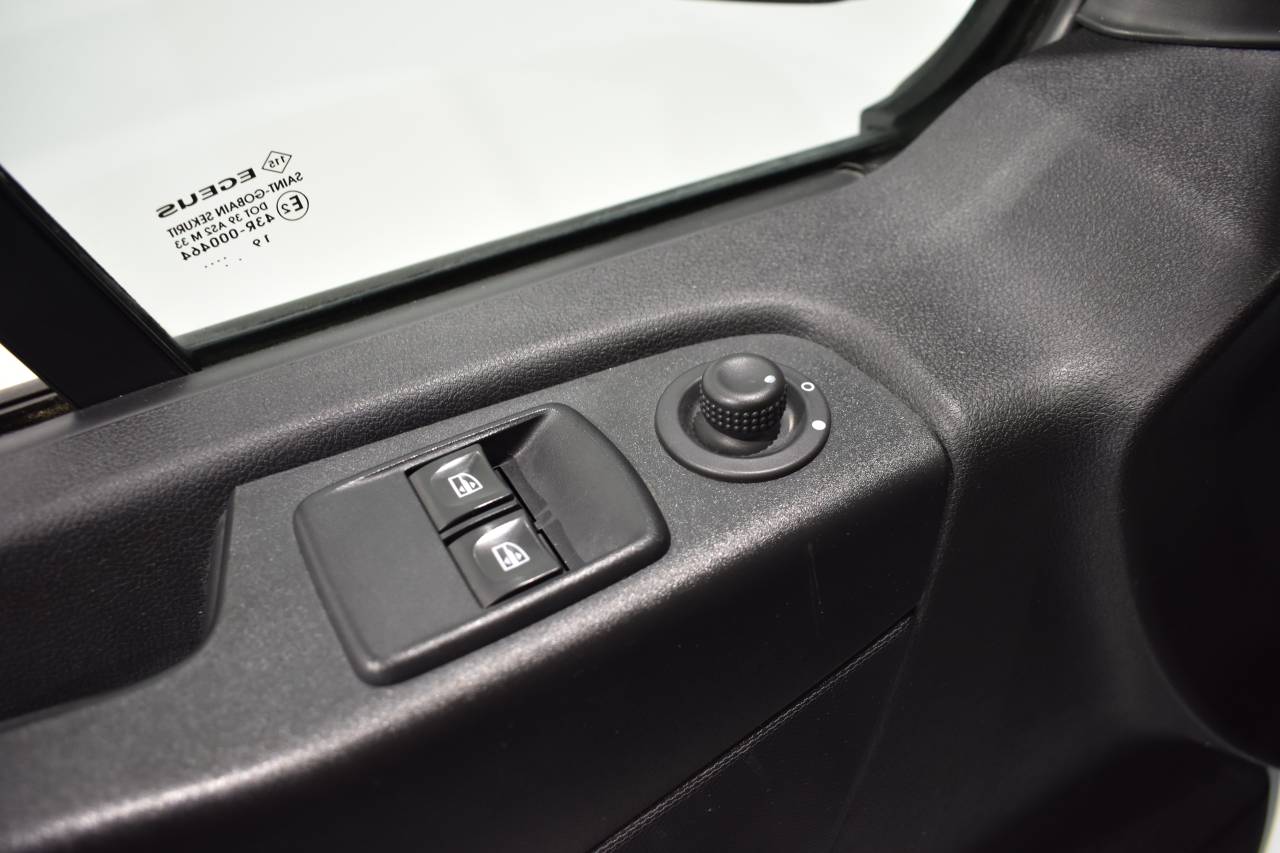 RENAULT TRAFIC en Minoautos