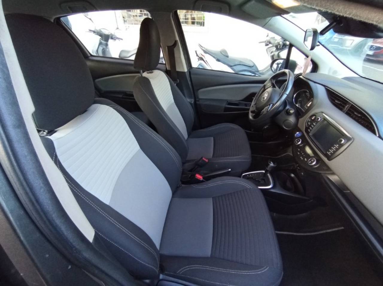 TOYOTA YARIS en Minoautos