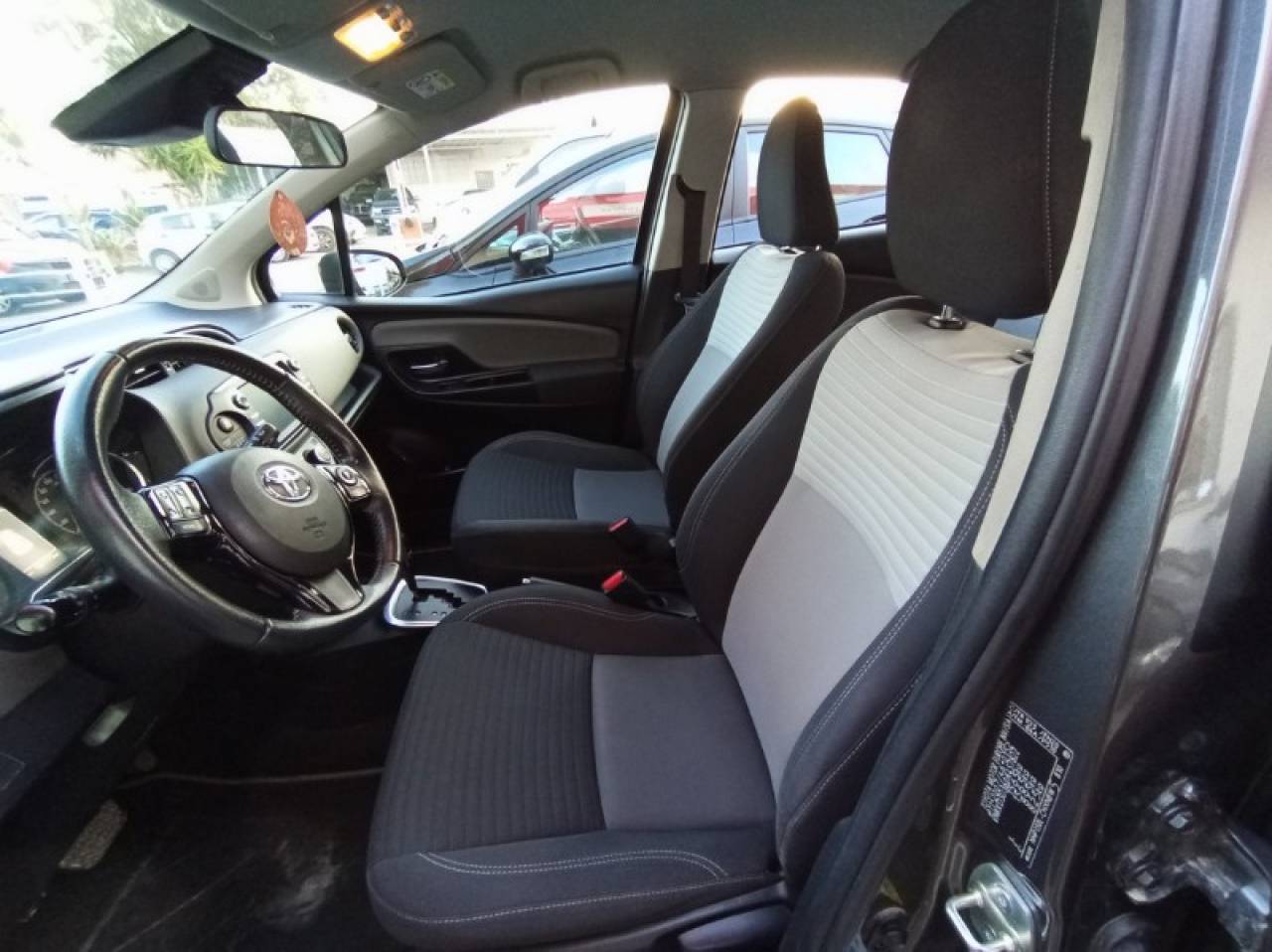 TOYOTA YARIS en Minoautos