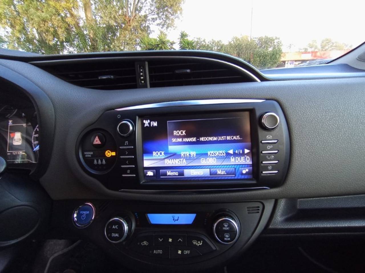 TOYOTA YARIS en Minoautos