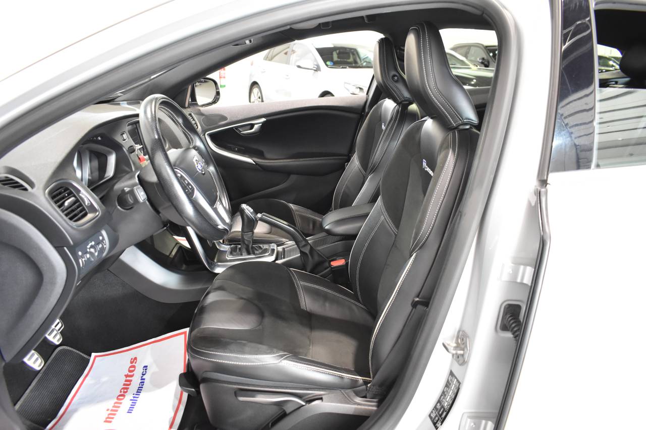 VOLVO V40 en Minoautos