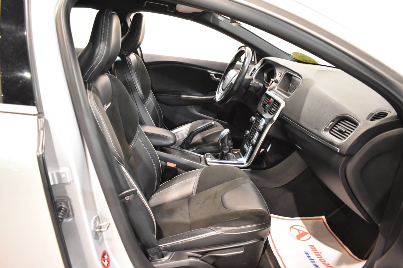 VOLVO V40 en Minoautos