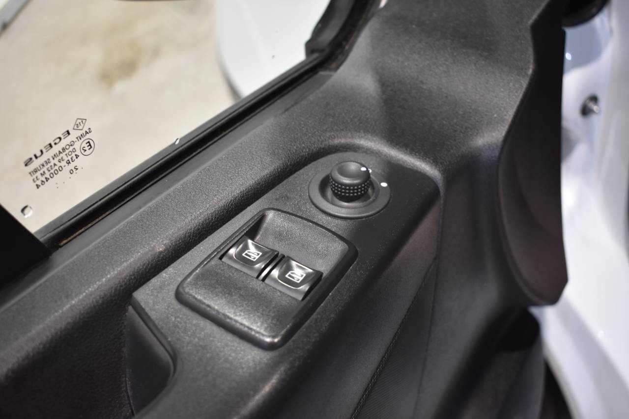 RENAULT TRAFIC en Minoautos