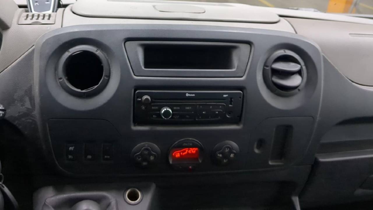 NISSAN NV400 en Minoautos