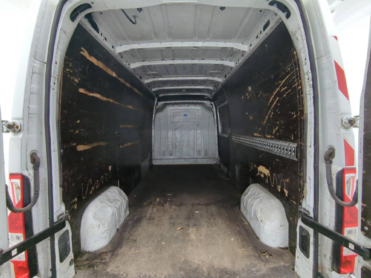 NISSAN NV400 en Minoautos