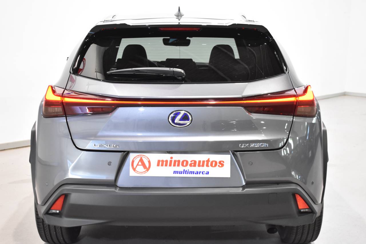 LEXUS UX en Minoautos