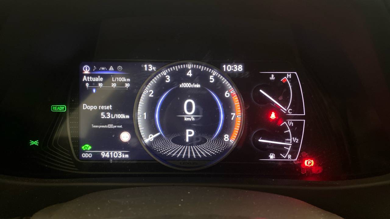 LEXUS UX en Minoautos