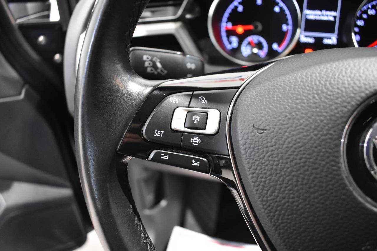 VW TOURAN en Minoautos