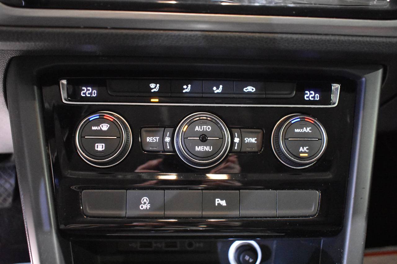 VW TOURAN en Minoautos