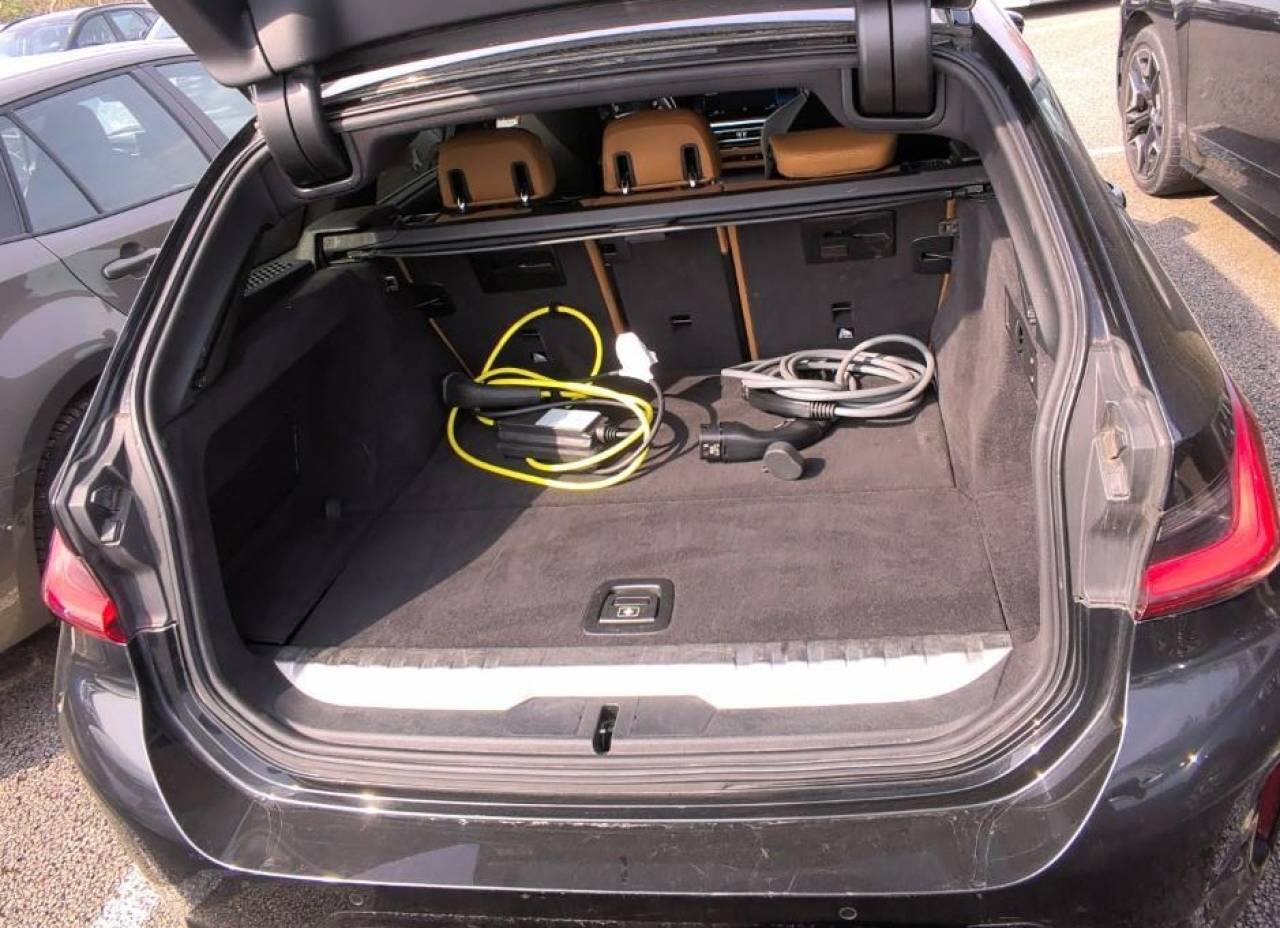 BMW SERIE 3 TOURING en Minoautos