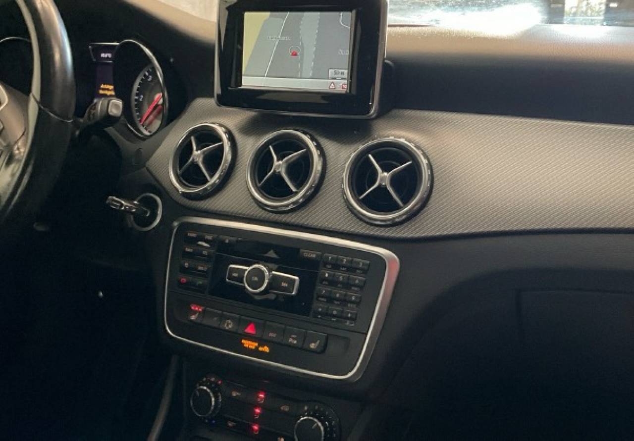 MERCEDES-BENZ GLA en Minoautos