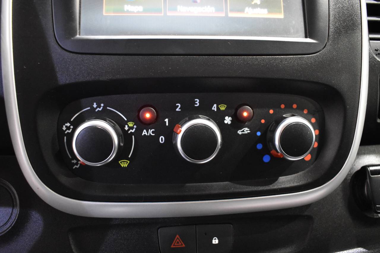 RENAULT TRAFIC en Minoautos