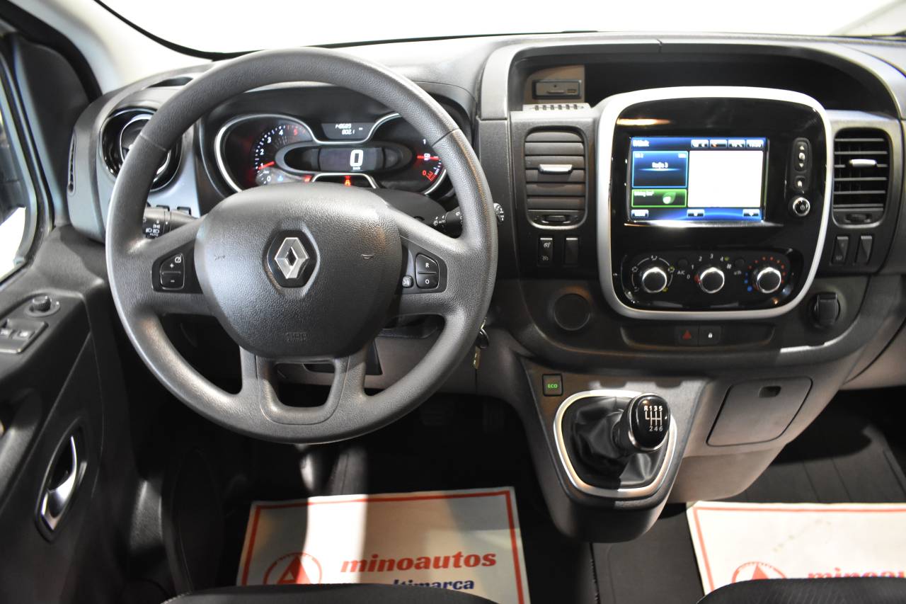 RENAULT TRAFIC en Minoautos